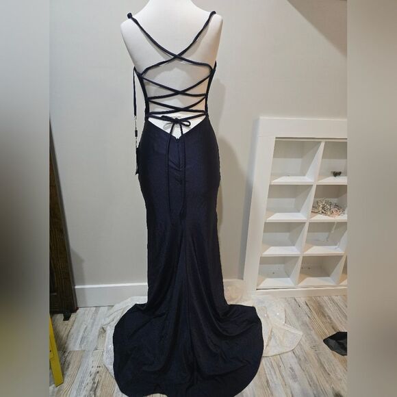 La Femme 28421 Strappy Back Ruched V-Neck Sheath Gown NWT Size 6 Navy Blue - Picture 4 of 5
